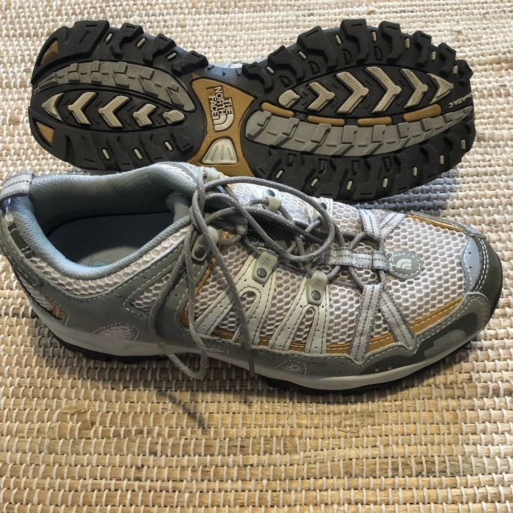 NORTH FACE Sz 8.5/40 Euro Great support for running/walking/hiking! - Picture 1 of 3